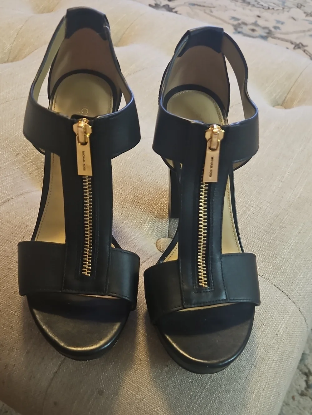 Michael Kors Berkley T-strap Black Leather Platform Block Sandals Sz 7.5
